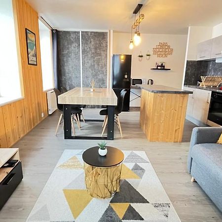 Le Coeur De Pontarlier Apartment Exterior photo
